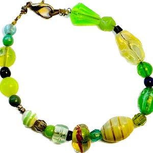 Vintage Lampwork glass beaded bracelet Redheads love lime green!